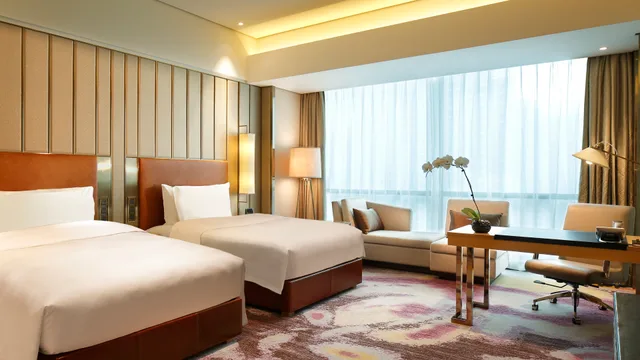 غرفة بسريرين منفصلين بإطلالة على النهر، Intercontinental Changsha 1/3