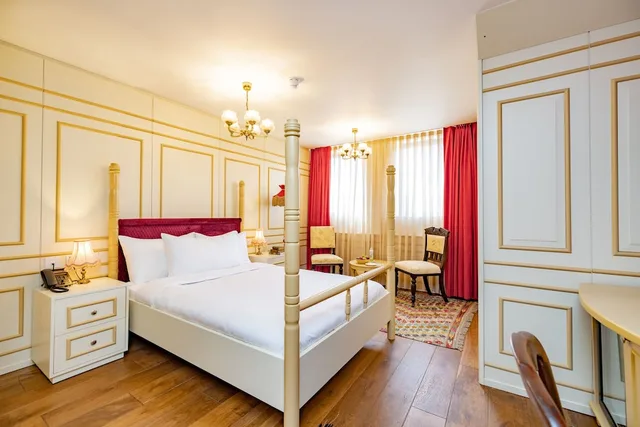 غرفة ديلوكس بسرير كينج وسرير كوين، Limehouse Library Hotel 9/10