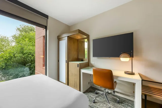 Room, 2 Queen Beds, Cambria Hotel Portland - Pearl District 4/7