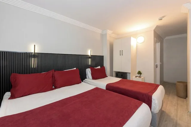 غرفة قياسية ثلاثية بثلاثة أسرّة، Istanbul Holiday Hotel 4/10