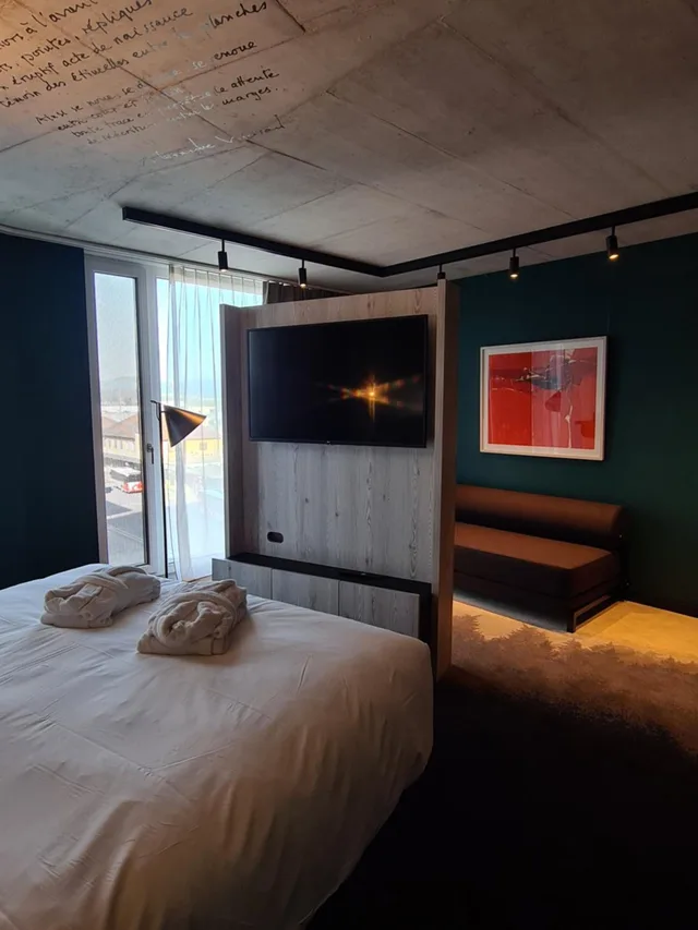 جناح جونيور بسرير كينج بمنطقة جلوس، Mercure Hotel Delemont 6/10