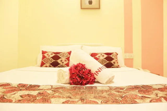 Semi Deluxe, Queen Bed، Sun Inns Hotel Lagoon Sunway 2/2