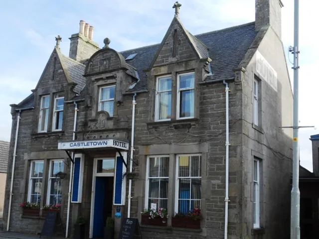 غرفة قياسية ثلاثية، CASTLETOWN HOTEL 1/1