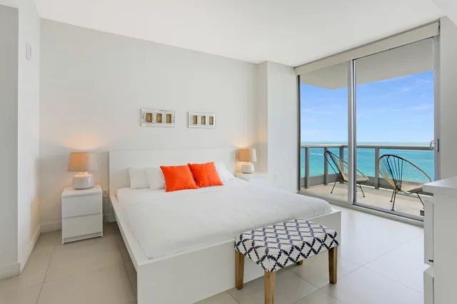 Luxury, Apartment, King Bed, Beach Front, Sofa, Balcony، Miami Vacations Corporate Rentals - Monte Carlo 4/9