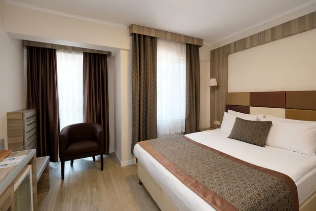 غرفة قياسية بسرير مزدوج، Pera Arya Hotel 1/10