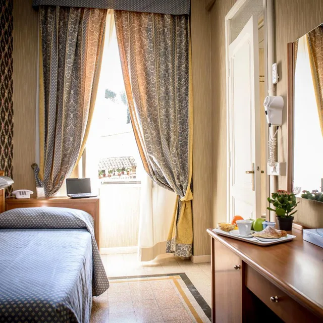 Room, Single, Hotel Emmaus 1/13