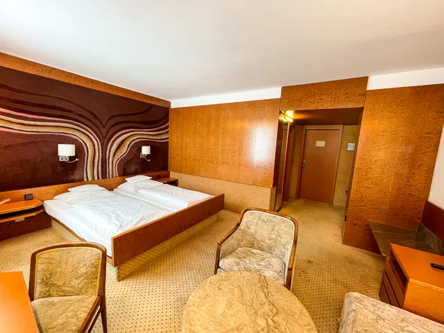 Standard, Double Bed, Royal Stuttgart 3/10