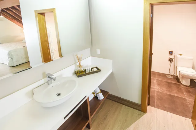 جناح فاخر بسرير كوين بحوض جاكوزي، Hotel Refugio da Montanha 2/4