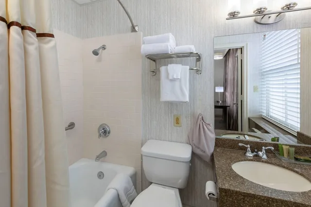 غرفة قياسية بسرير كينج بإطلالة على المدينة، Park Place Hotel 9/10