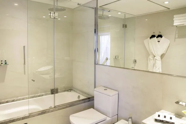 جناح فاخر بسرير كينج بحوض جاكوزي، Palo Santo Hotel 6/6