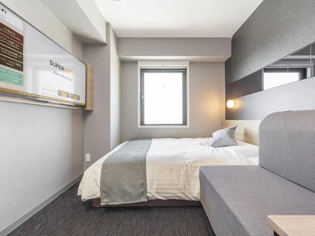غرفة بسرير مزدوج مع أريكة، Super Hotel Premier Kanazawaeki Higashiguchi 3/4