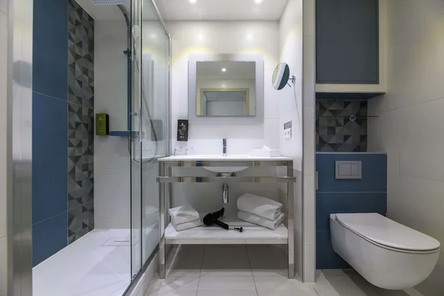 غرفة عائلية بسرير كينج وسريرين منفصلين للمدخنين، Best Western Plus Ajaccio Amiraute 7/10