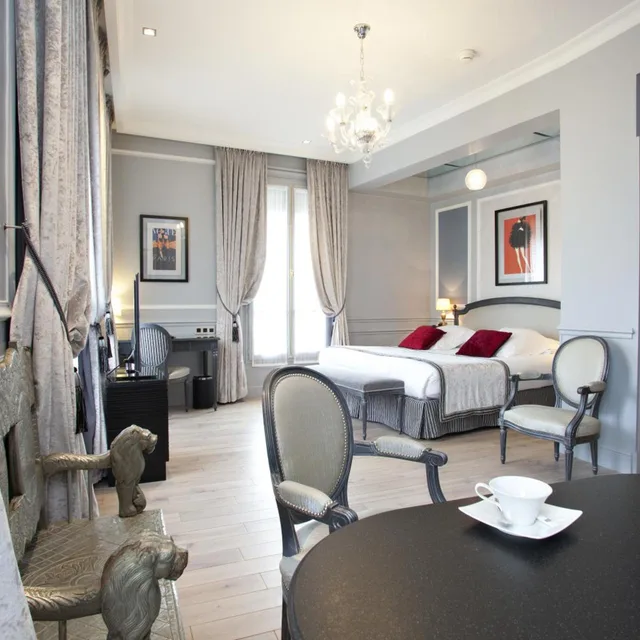 Prestige, Suite, Sofa, Maison Albar Hotel Paris Champs Elysees 10/10