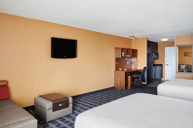 جناح استوديو بسريرين كوين مع أريكة لذوي الإعاقة، TownePlace Suites Midland 2/3