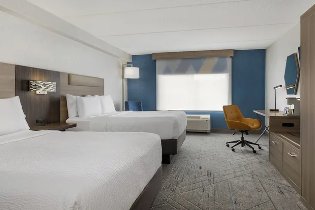 غرفة قياسية بسريرين كوين لذوي الإعاقة، Holiday Inn Express And Suites Ottawa East Orleans 3/9