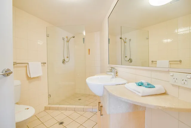 3 Bedrooms, Roof Top, Twin Beds, Beach Side, Ocean View، Grand Palais Beachside Resort 4/4