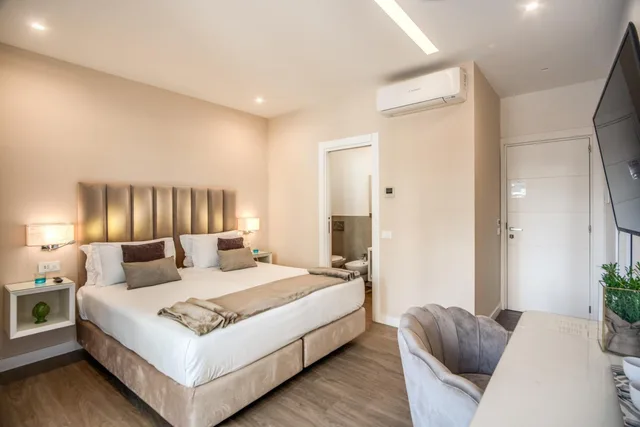 غرفة كلاسيكية بسرير كوين، Sorrento City Hotel 1/8