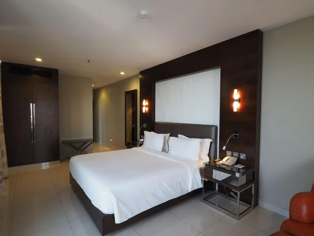غرفة ديلوكس بسرير مزدوج بشرفة، Harbour View Suites 1/2