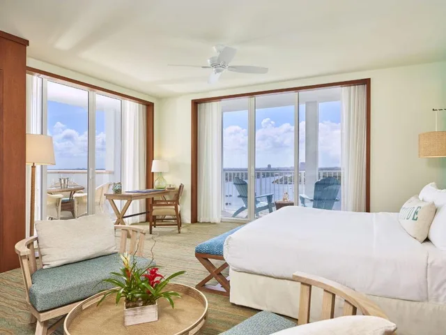 Sunset Studio, Suite, King Bed، Margaritaville Hollywood Beach Resort 4/8
