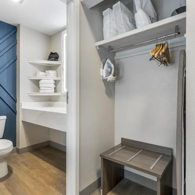 جناح بسريرين كوين مع أريكة، Best Western Plus Revere Inn & Suites 7/7
