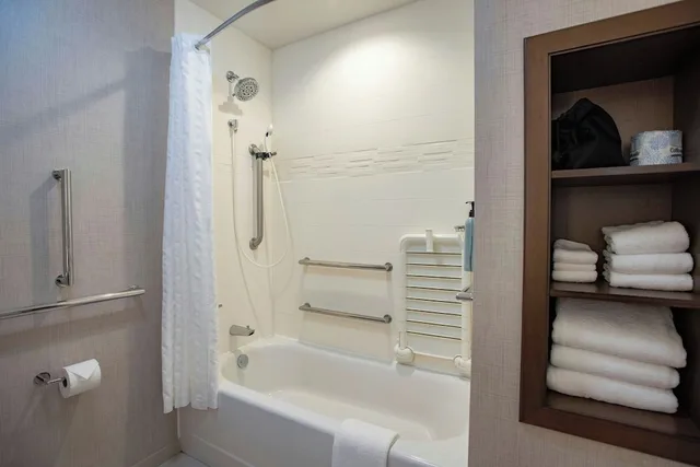 استوديو بسرير كينج مع أريكة لذوي الإعاقة، Residence Inn By Marriott Pensacola Airport/Medical Center 3/6