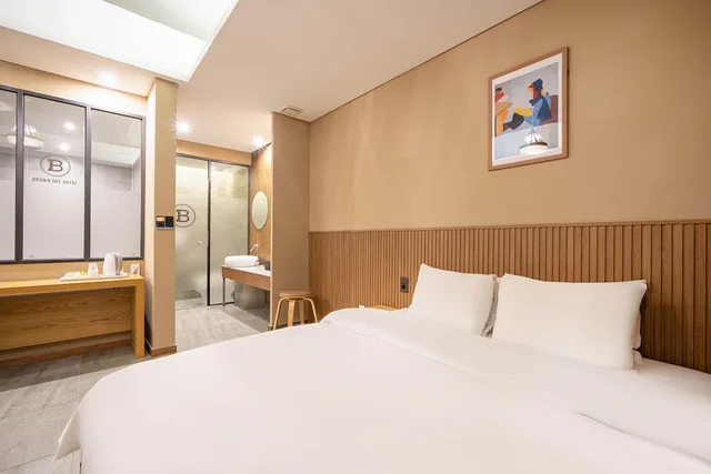 غرفة بريميوم بسرير مزدوج، Brown-Dot Hotel Daegu Hyukshin Doshi 1/9