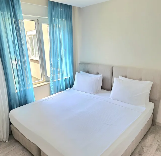 شقة كلاسيكية بسرير كوين بإطلالة على الفناء بغرفة نوم واحدة مع أريكة، River Park Residence Lara 2/10