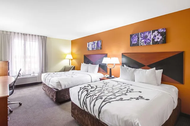 غرفة بسريرين كوين، Sleep Inn & Suites Madison - Monona 2/3