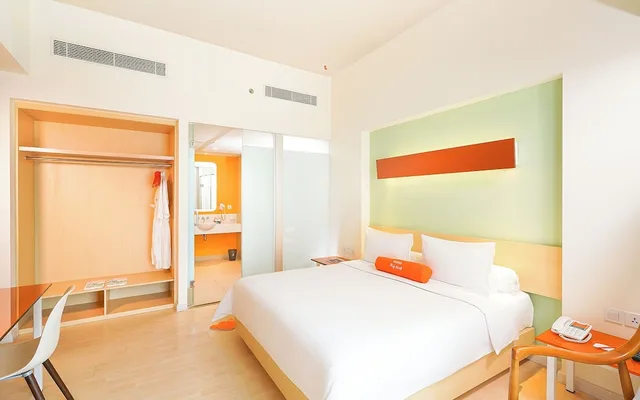 Harris, Twin Beds، HARRIS Hotel & Conventions Bekasi 1/8