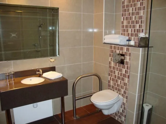 غرفة ثلاثية بسرير مزدوج، ARD RI HOUSE 6/8