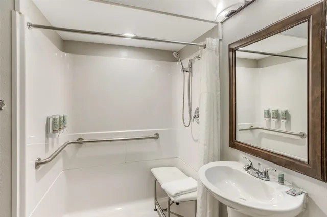 غرفة بسرير مزدوج لذوي الإعاقة، Best Western Shippensburg Hotel 4/5