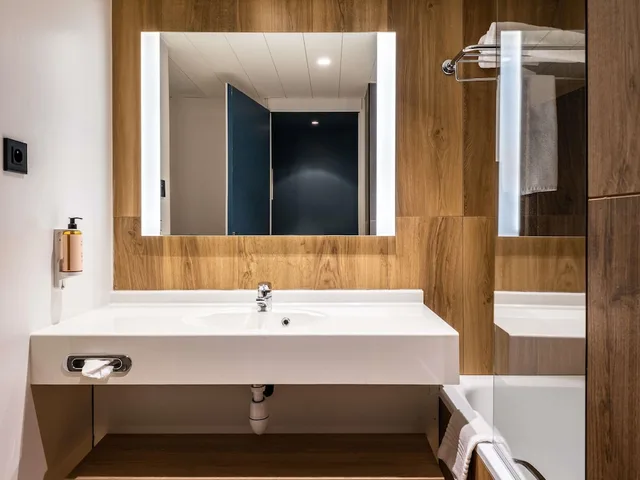 غرفة قياسية بسريرين منفصلين، Mercure Grenoble Centre Alpotel 7/10