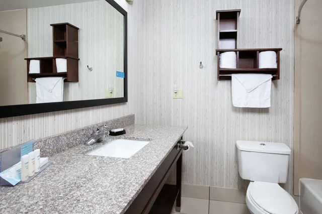 غرفة قياسية بسرير كينج، Hampton Inn Monroe 9/10