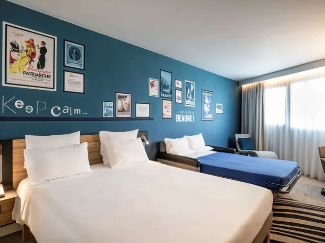 غرفة كلاسيكية بسرير مزدوج مع أريكة، NOVOTEL BEAUNE 4/10