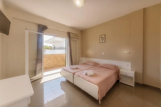 استوديو ديلوكس، CHANDRIS APARTMENTS 1/10