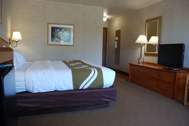 غرفة بسرير كينج، Quality Inn Homestead Park 6/7