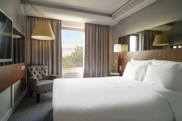 Standard, Queen Bed, Radisson Blu Arlandia 2/5