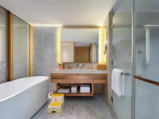 غرفة عائلية بسريرين مزدوجين بإطلالة على البحر بشرفة، Jw Marriott Hotel Sanya Dadonghai Bay 10/10
