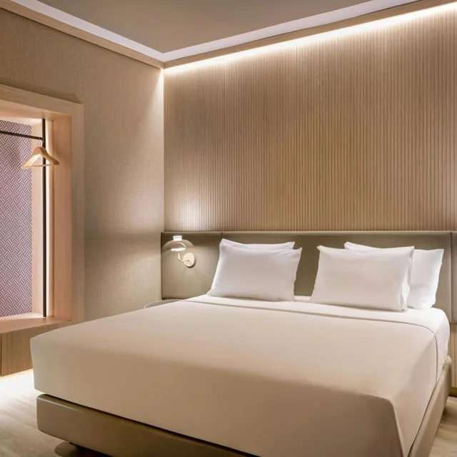 غرفة سوبيريور بسرير كينج بإطلالة على المدينة بشرفة، AC Hotel Cartagena 3/8