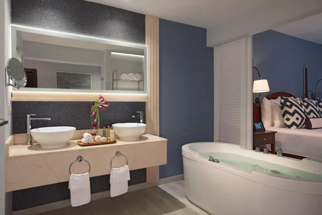Junior Suite, 2 Queen Beds, Ocean View, Secrets St James Montego Bay - Adults Only 1/1