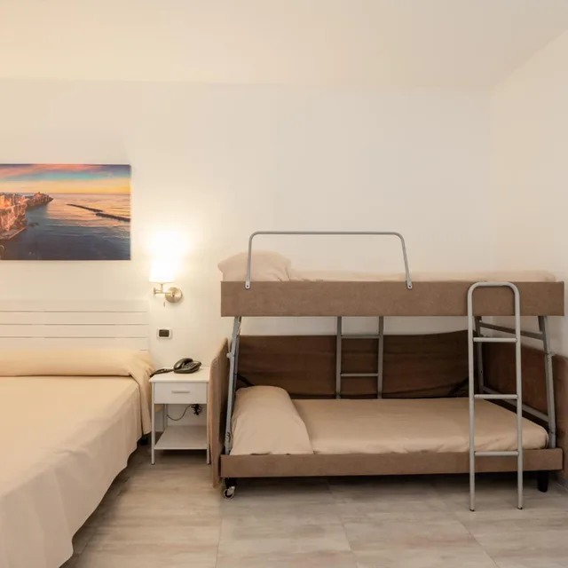 غرفة سوبيريور رباعية، Garden Hotel Ripa 3/4