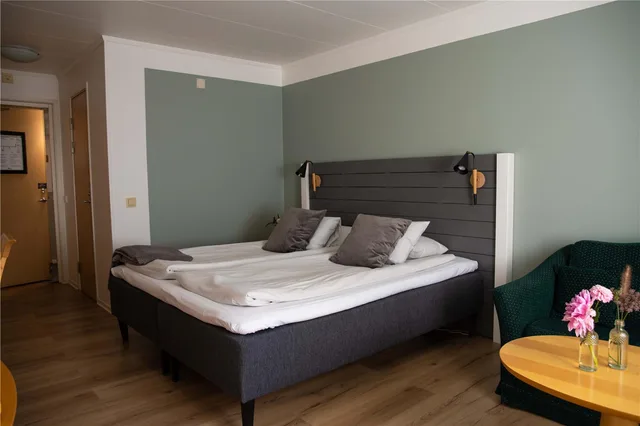 غرفة قياسية بسرير كينج، Hotel Ullinge, Sure Hotel Collection By Best Western 1/4