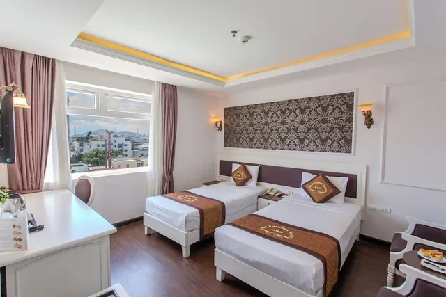 Superior, Twin Beds, City View, SEA PHOENIX HOTEL 2/9