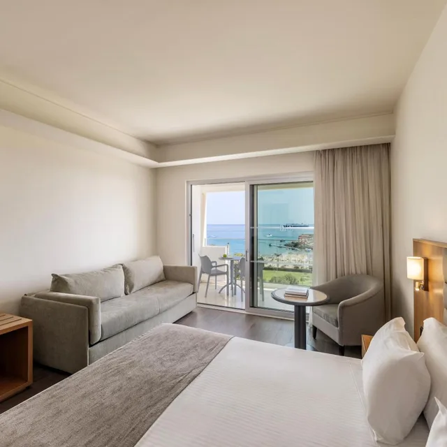 غرفة عائلية بسرير مزدوج بإطلالة على المرسى، St Raphael Resort and Marina 8/10