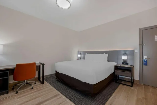 جناح بسرير كوين لذوي الإعاقة، Comfort Inn South Padre Island Central 1/1