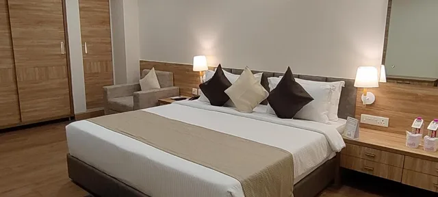غرفة ديلوكس بسرير كينج، HOTEL PAGE ONE 2/3