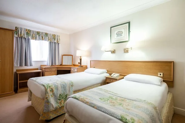 غرفة قياسية بسريرين منفصلين، The Barn Hotel & Spa 1/1