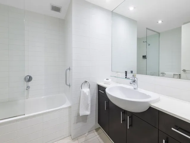 شقة بسرير كينج بشرفة بغرفة نوم واحدة، Brady Apartment Hotel Flinders Street 2/2