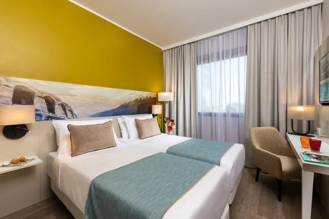 غرفة كومفورت بسرير مزدوج أو سريرين منفصلين، Leonardo Hotel Verona 1/3