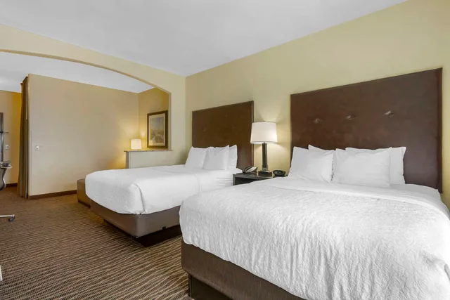Mini, Suite, 2 Queen Beds, Accessible، Best Western Plus Ellensburg Hotel 1/4